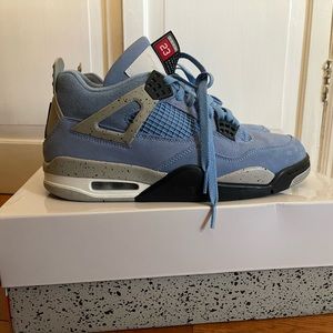 Size 8.5 - Air Jordan 4 Retro Black Tech Grey University Blue White 2021